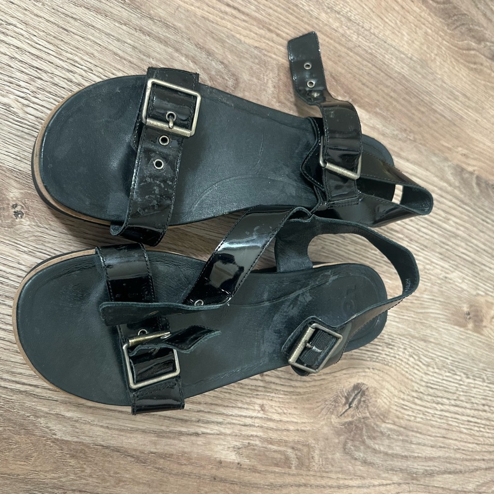 Ugg Platform Black Strappy Sandals with Buckles